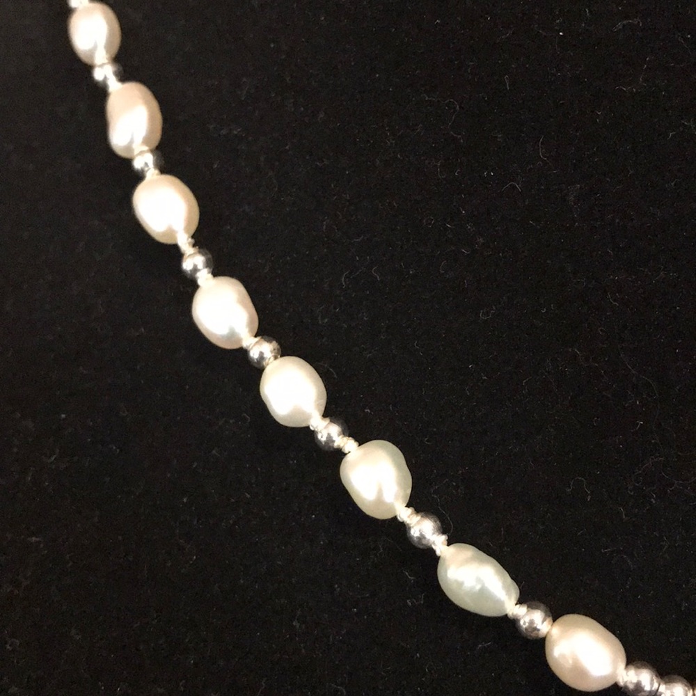 Sterling Silver and pearl necklace - Picture 4 of 5